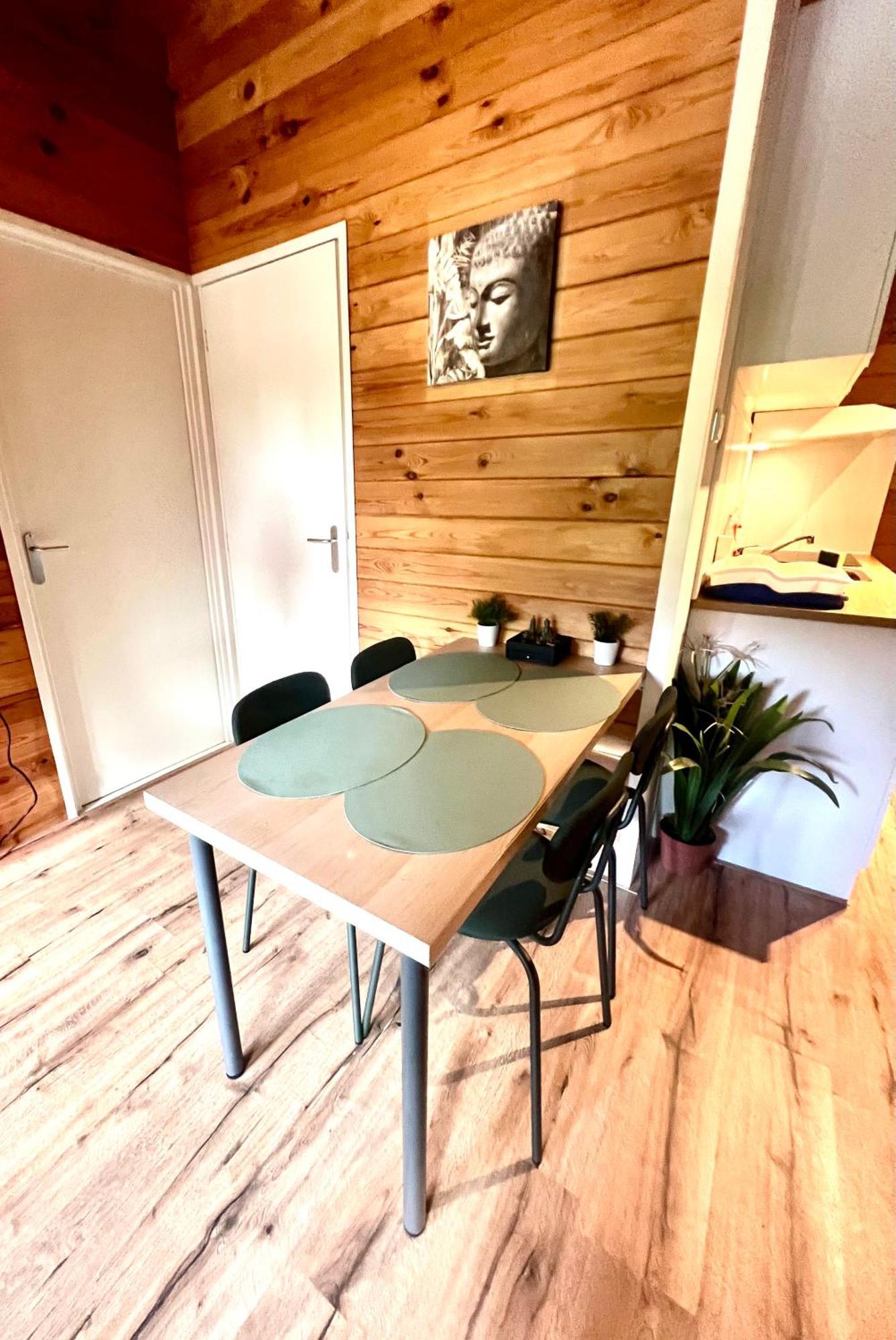 Vijfhuizen Buddha Style Family House & Jacuzzi & Sauna Near Amsterdam מראה חיצוני תמונה
