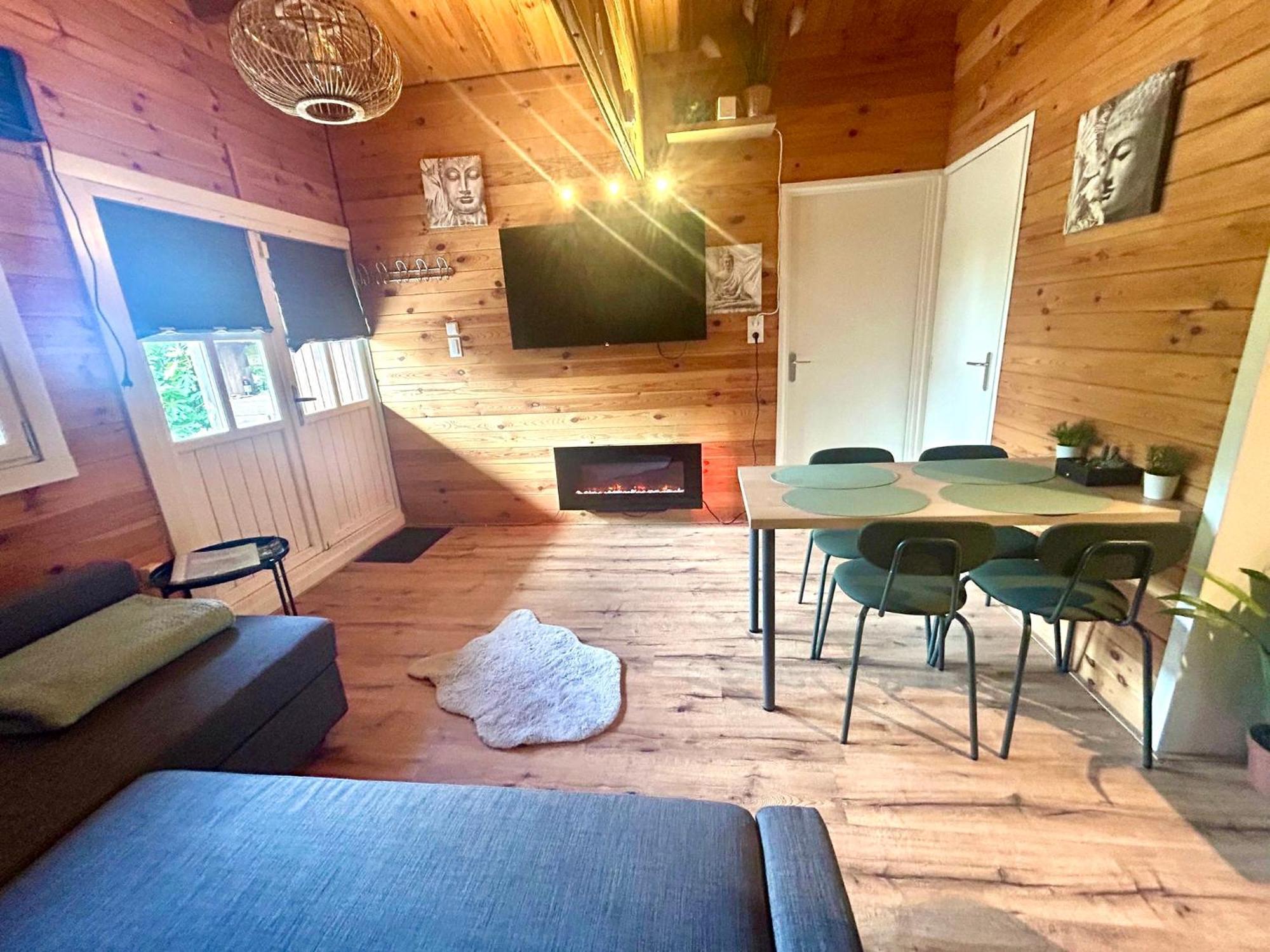 Vijfhuizen Buddha Style Family House & Jacuzzi & Sauna Near Amsterdam מראה חיצוני תמונה