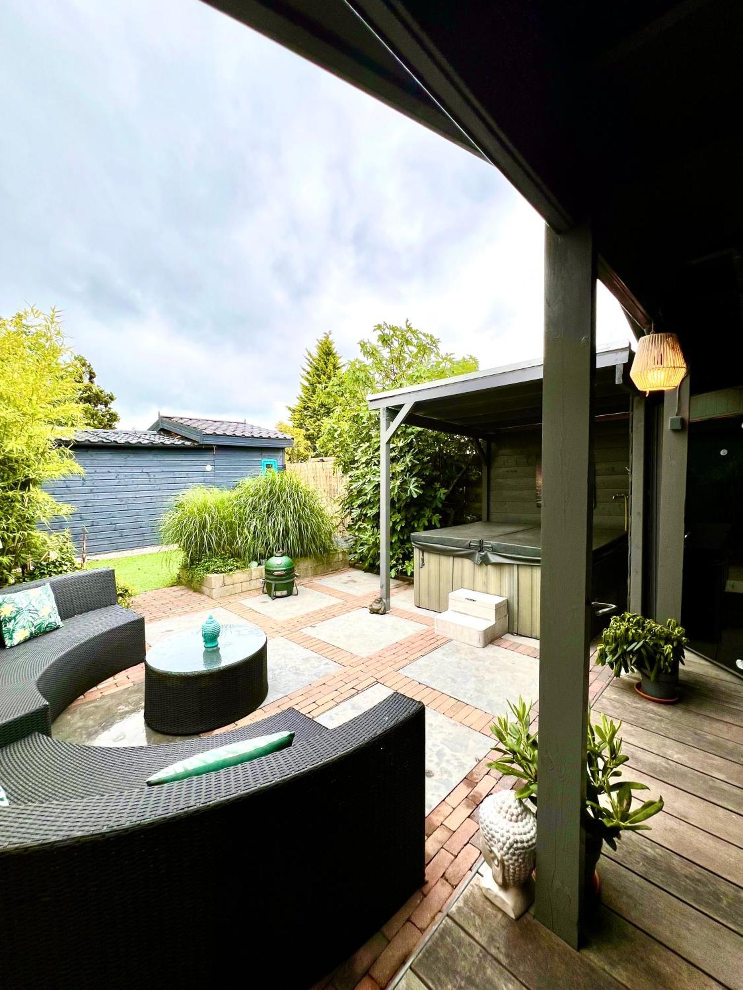 Vijfhuizen Buddha Style Family House & Jacuzzi & Sauna Near Amsterdam מראה חיצוני תמונה