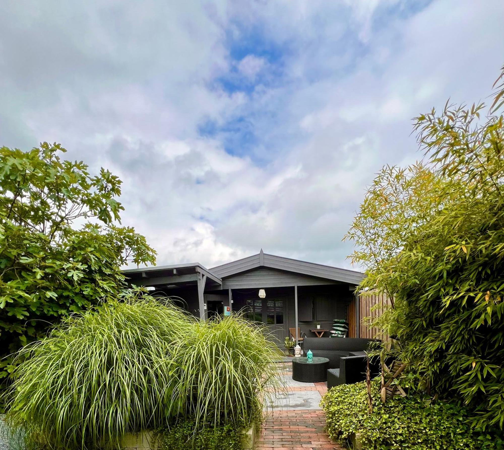 Vijfhuizen Buddha Style Family House & Jacuzzi & Sauna Near Amsterdam מראה חיצוני תמונה